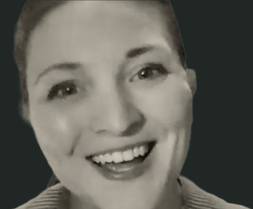 Stephanie Bay’s portrait, exactly as presented in the studio’s tri-fold pamphlet